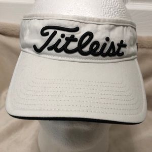 NWOT Men’s Titleist ProV1 Golf Visor, White with Black embroidery, Adjustable